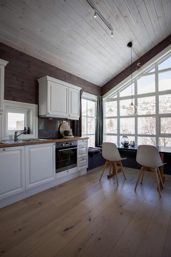 Central Mountain Penthouse Getaway, Strandafjellet Apartman Stranda  Kültér fotó